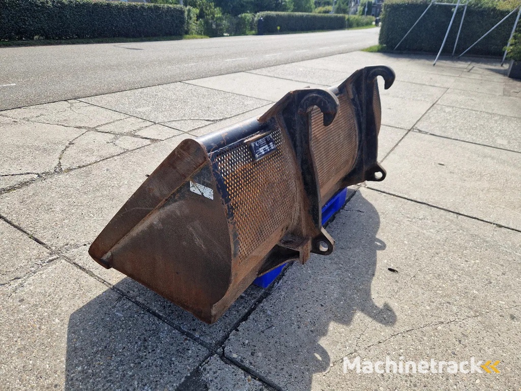 Jeroen van Leeuwen schepbak voor Volvo L30/L35