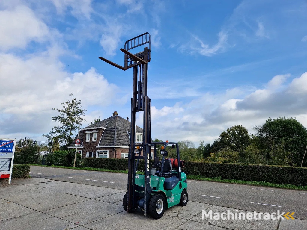 Maximal Nissan Zhejiang 2.5 ton LPG LOW HOURS