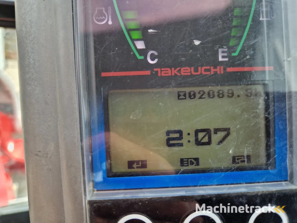 Takeuchi TB216 met 2089 uur