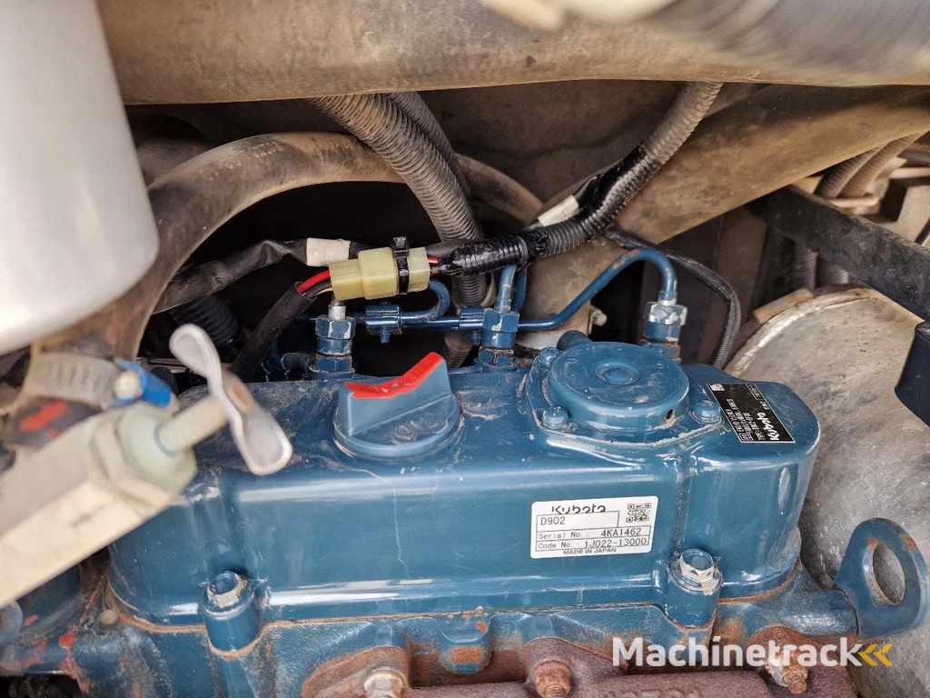 Kubota KX019-4 CW05 met 2 bakken