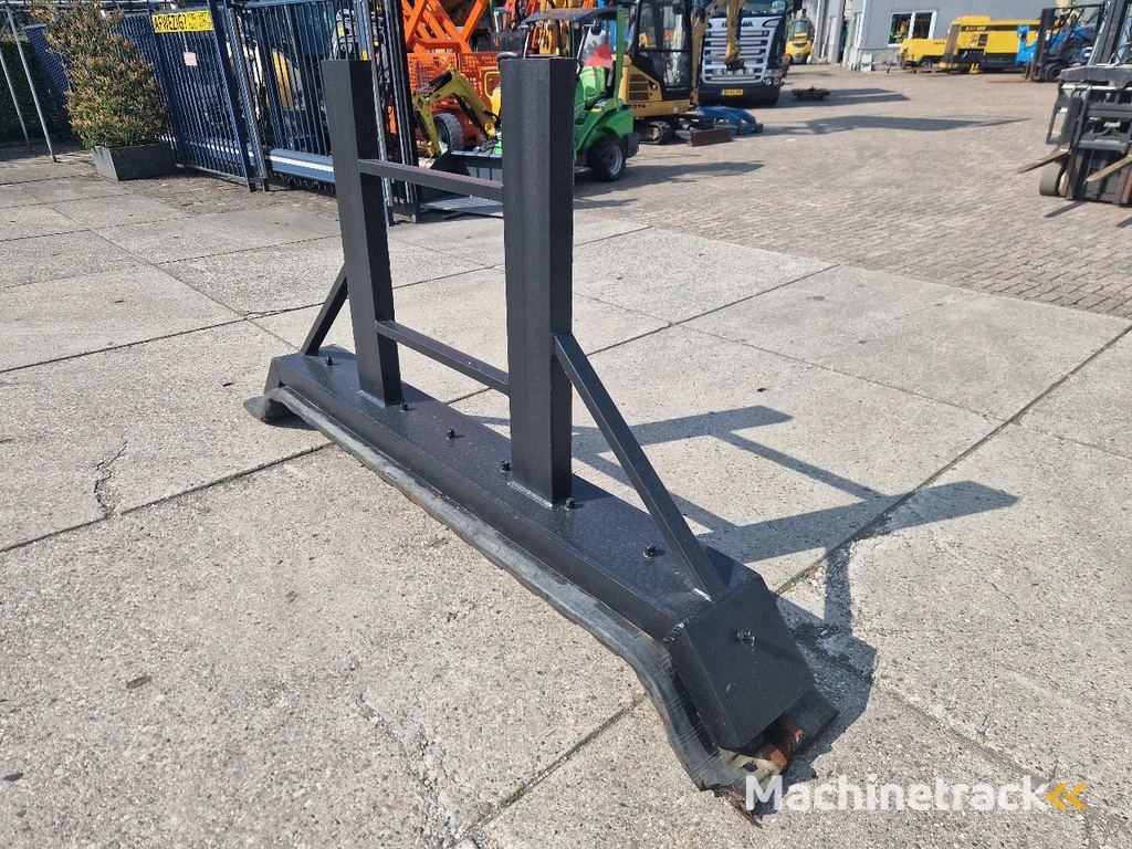 Zeer zwaar uitgevoerde puin-, zand-, grond-, sneeuwschuif