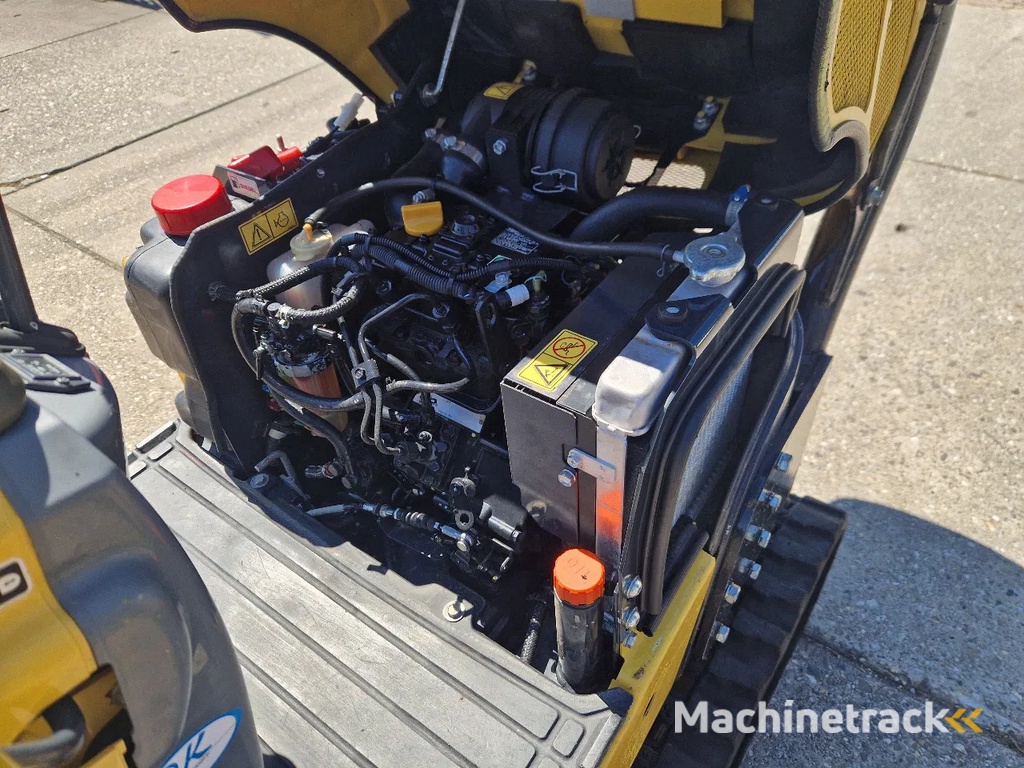 Yanmar SV08-1A gewicht 960kg.