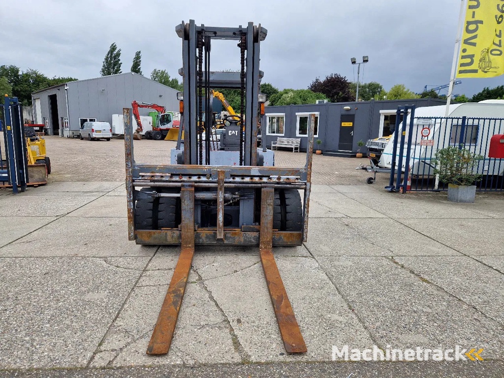 Caterpillar DP60 met geïntegreerde sideshift