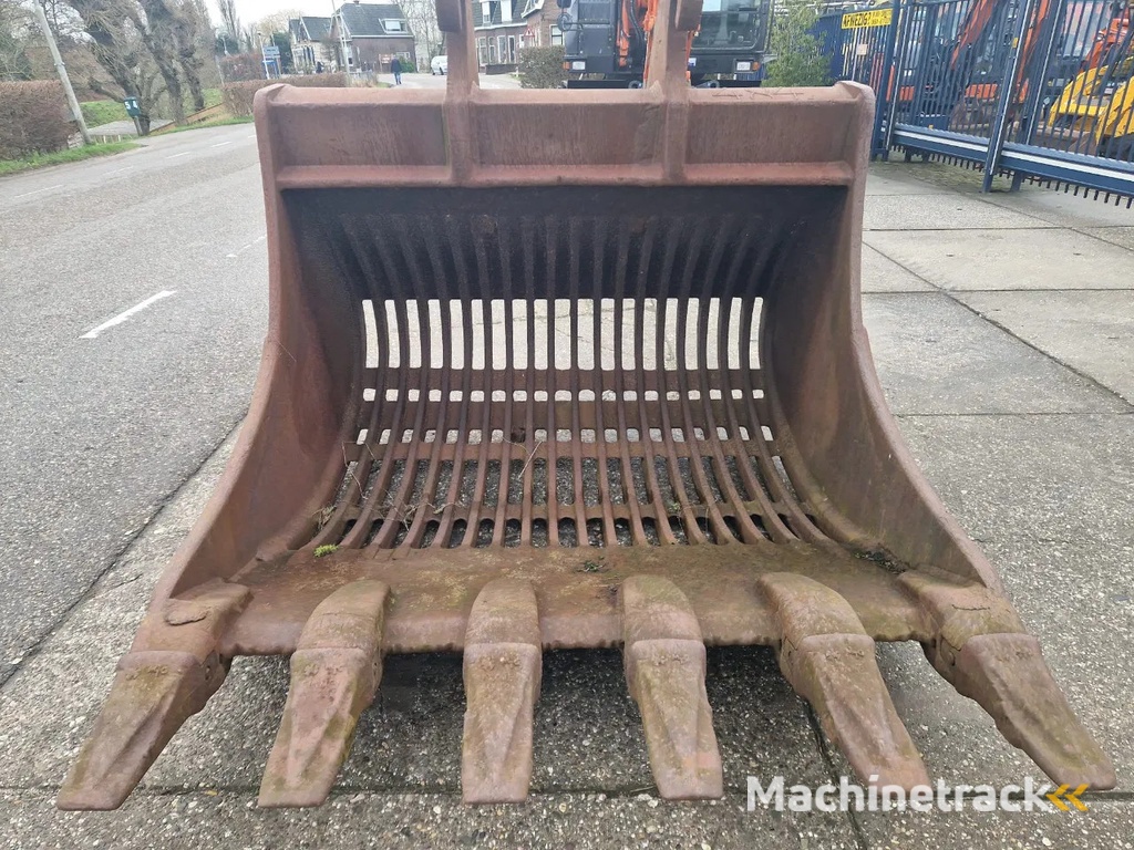 Boforce hardox puinbak CW55 smal in topconditie!