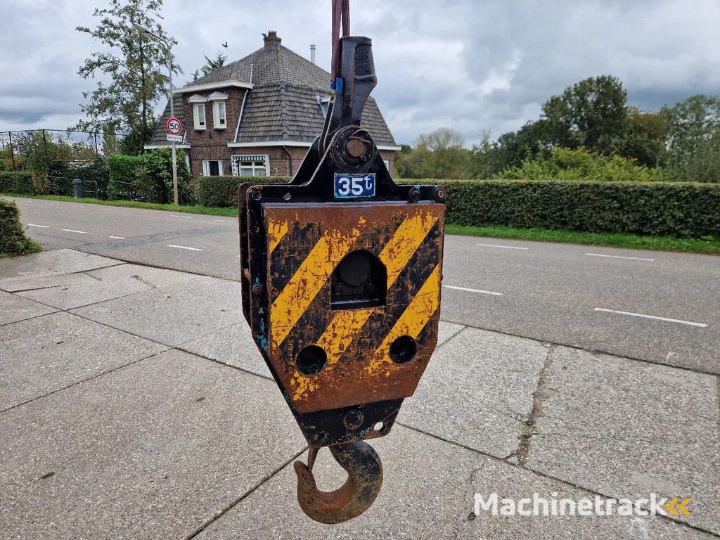 Overige 3X hijsblok cap. 35t, 20t, 15t.