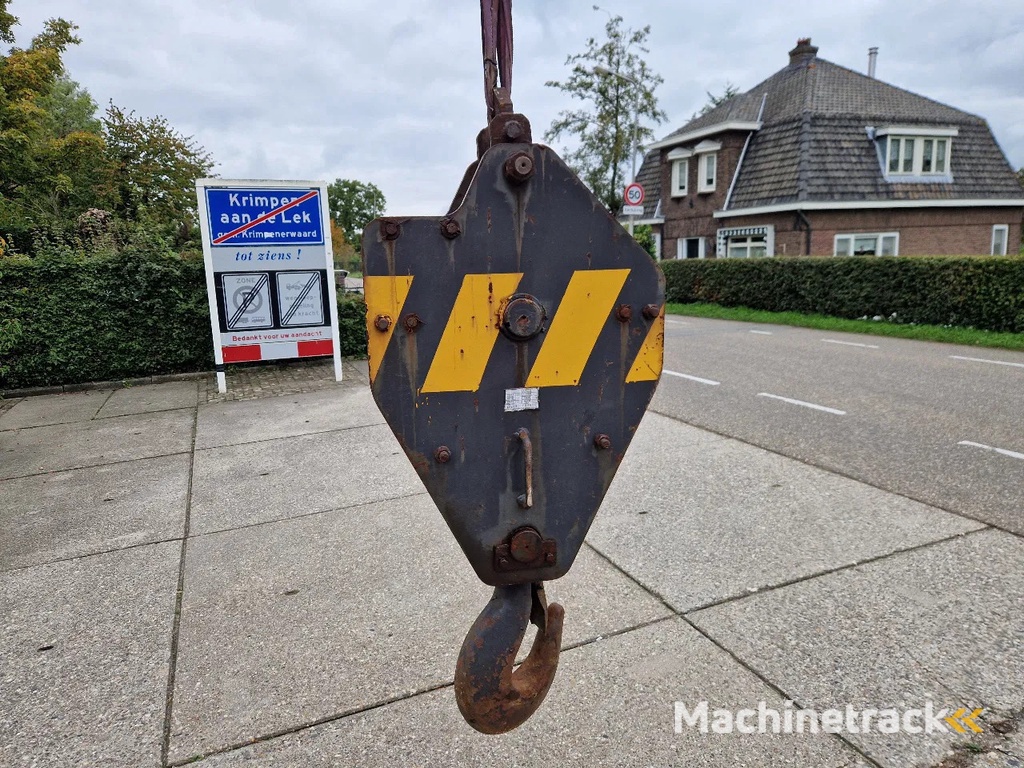 Overige 3X hijsblok cap. 35t, 20t, 15t.