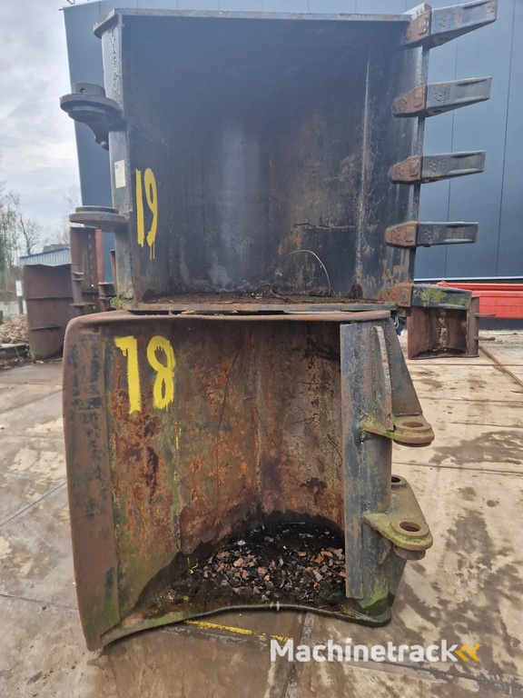 Diverse dieplepels penmaat 80