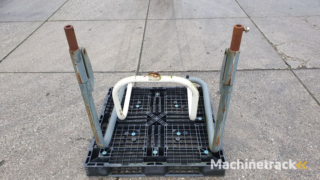 Yanmar SV05 en Benford dumper rolbeugels