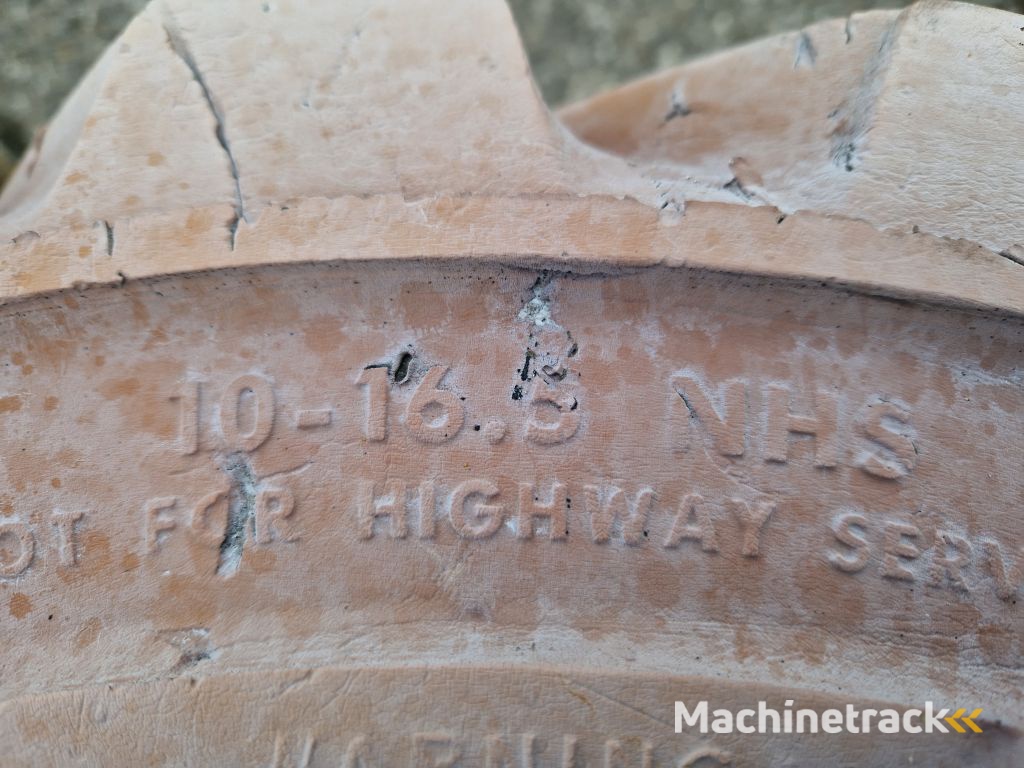 Overige Outrigger volrubber non marking hoogwerkerbanden