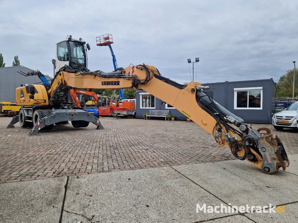 Liebherr A 920 Litronic