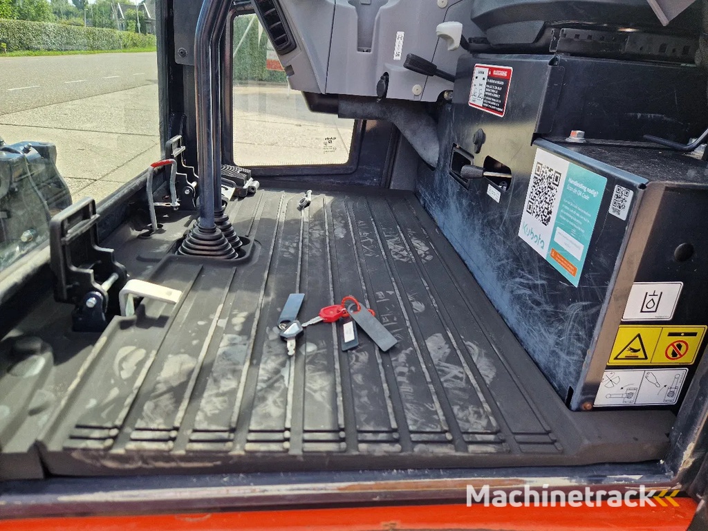 Kubota KX019-4 met 1990 uur