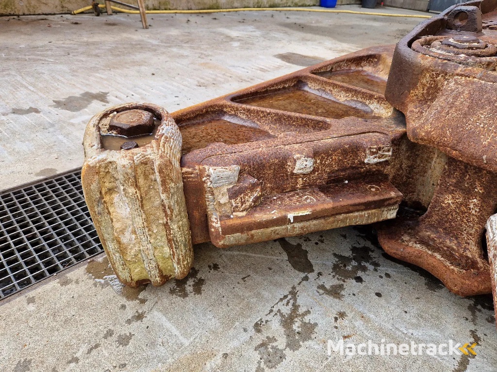 Komatsu JCY17 schrootschaar/betonvergruizer