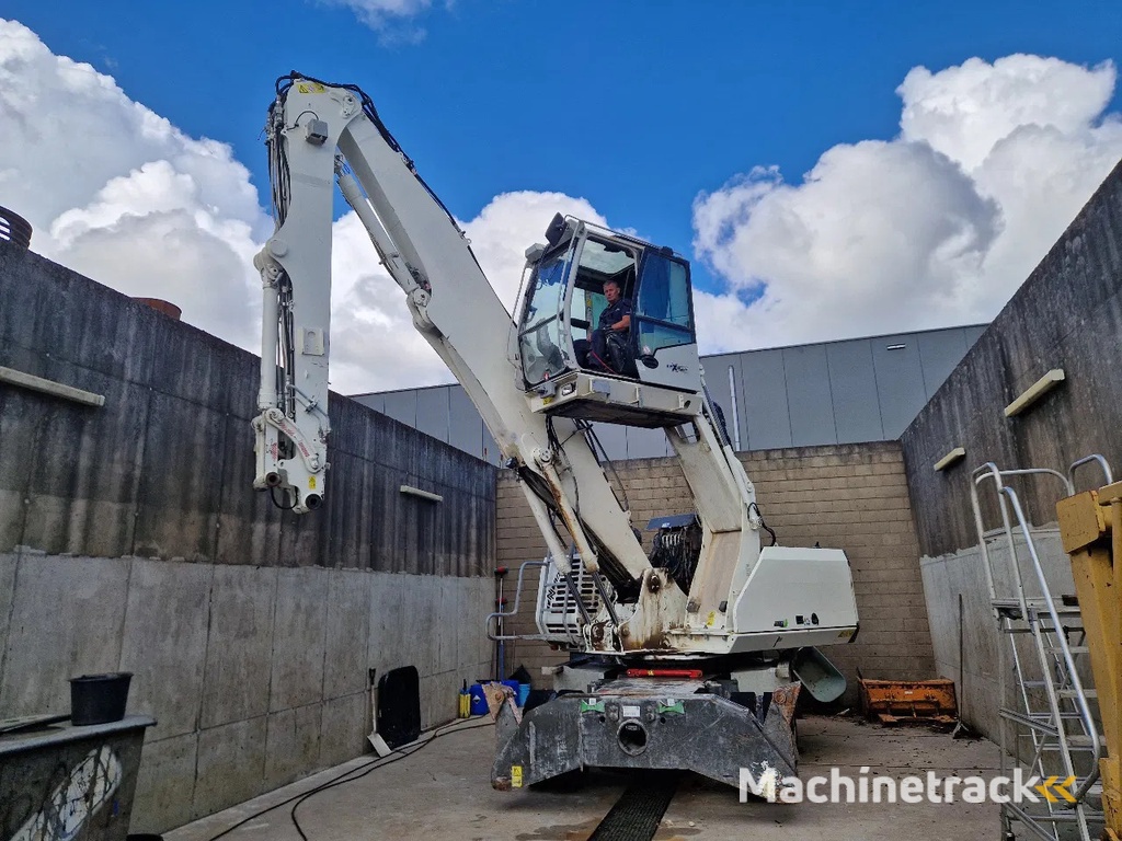 Sennebogen 821 overslagkraan