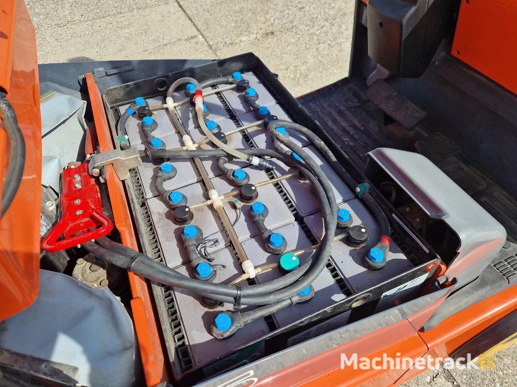 Toyota 1500 kg. elektrisch hefhoogte 5.00m.