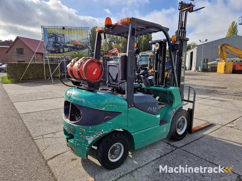 Maximal Nissan Zhejiang 2.5 ton LPG LOW HOURS
