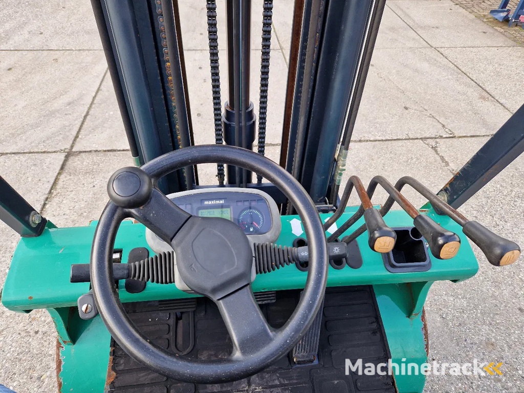 Maximal Nissan Zhejiang 2.5 ton LPG LOW HOURS