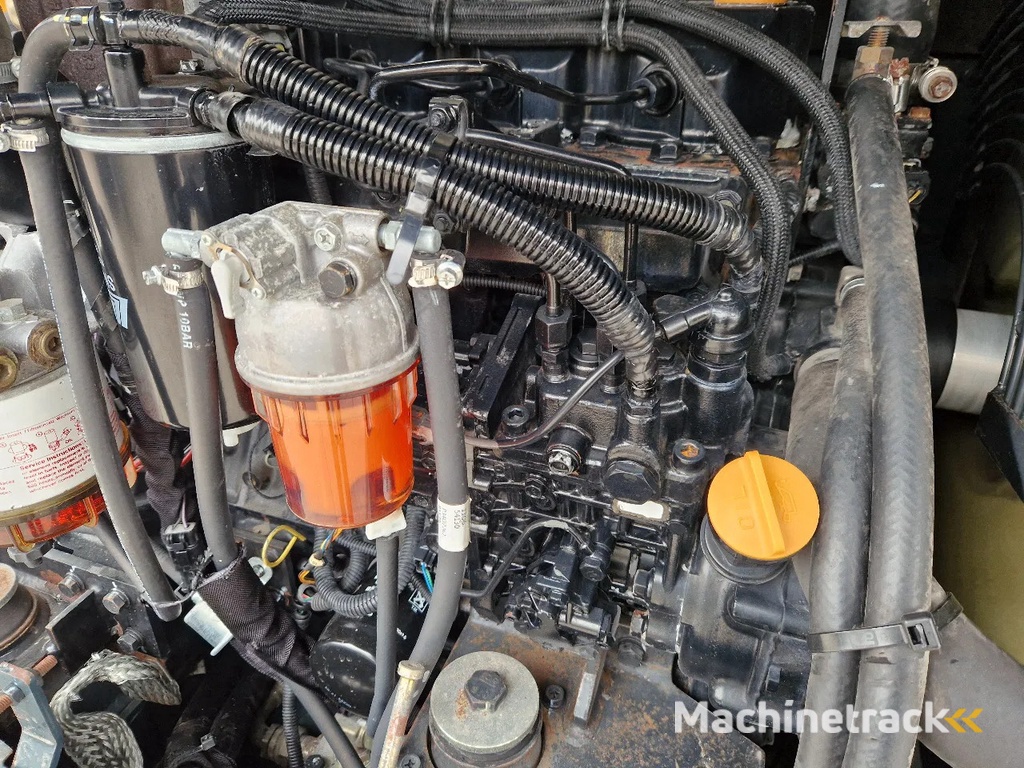 Hyundai Robex CR60-9 met airco en 3 bakken