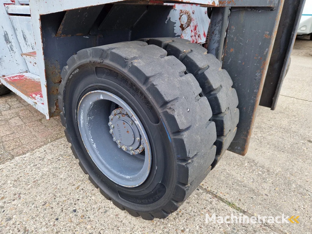 Caterpillar DP60 met geïntegreerde sideshift