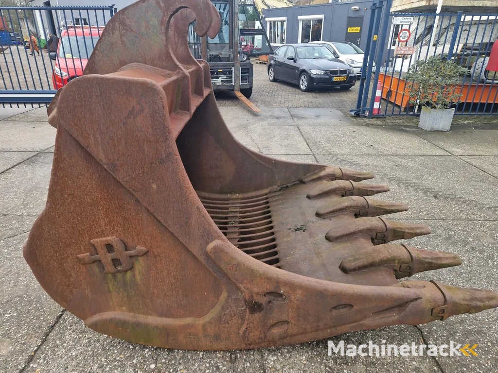 Boforce hardox puinbak CW55 smal in topconditie!