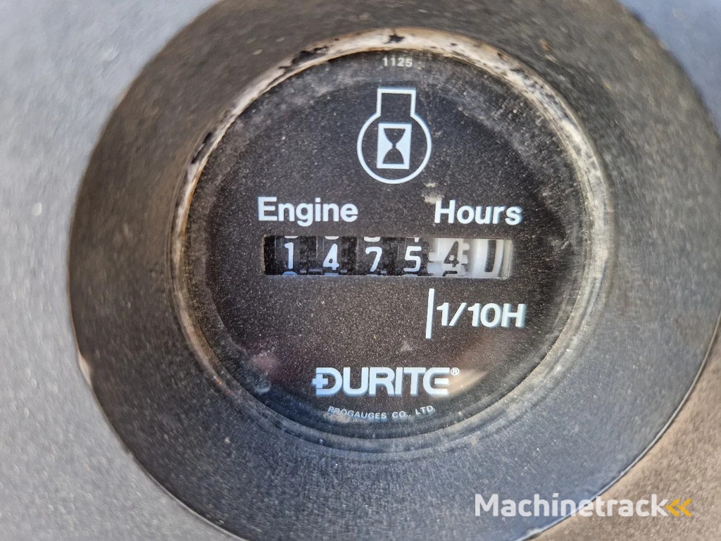 Atlas Copco XAS350DD VERY LOW HOURS