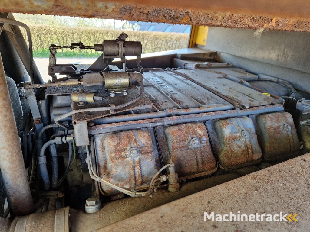 Atlas Copco XAS350DD VERY LOW HOURS