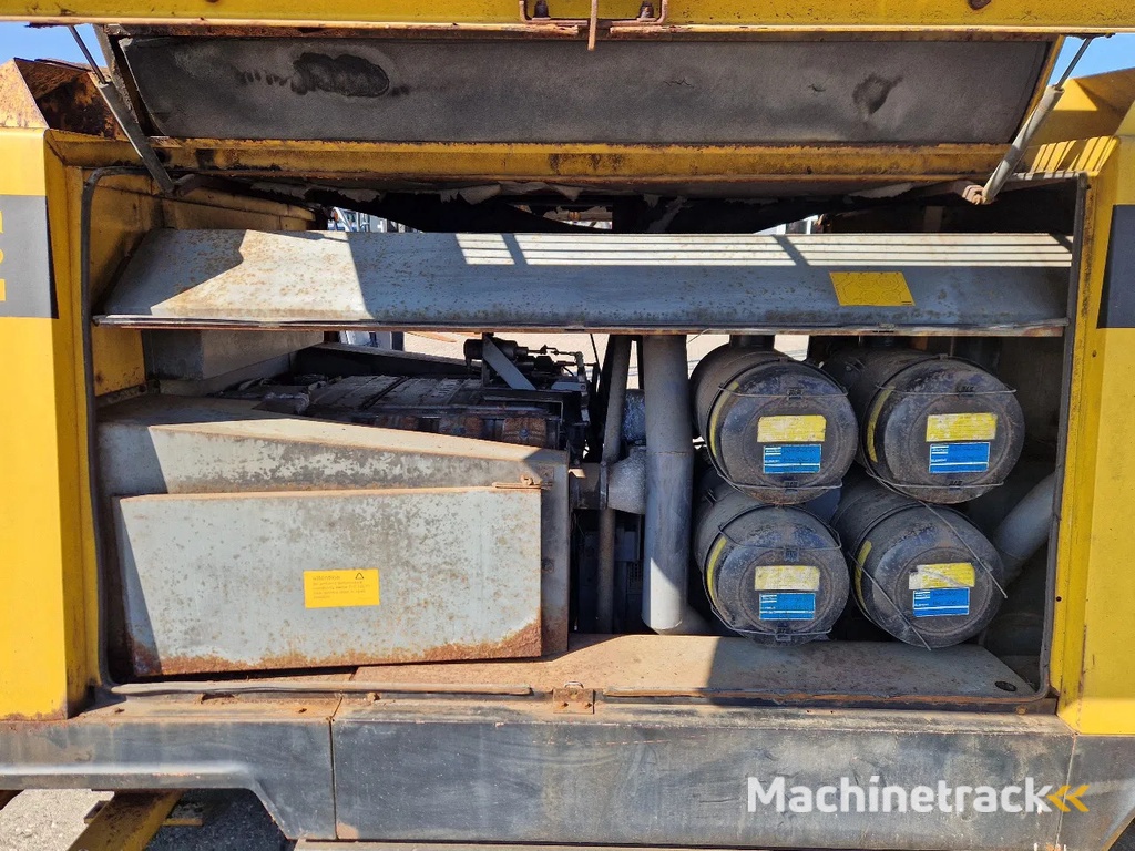 Atlas Copco XAS350DD VERY LOW HOURS