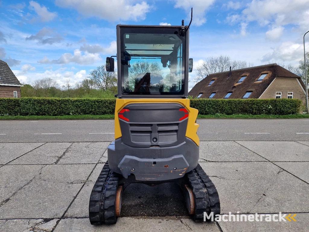 Volvo ECR25D met 2562 uur