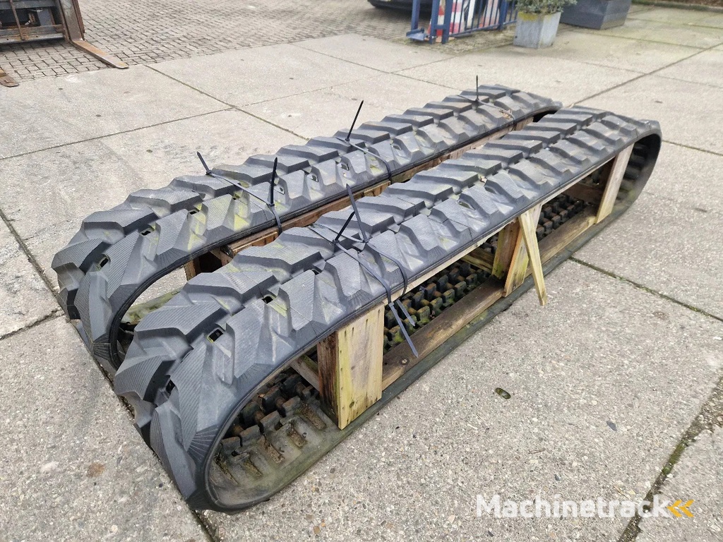 Komatsu nieuwe tracks t.b.v. PC75 tot PC88