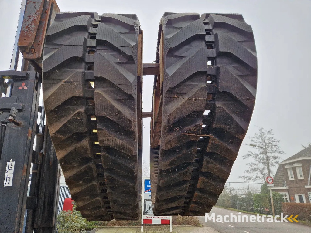 Komatsu nieuwe tracks t.b.v. PC75 tot PC88