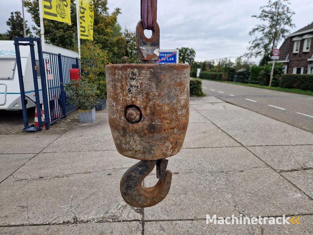 Overige 2x hijspeer cap. 10 ton