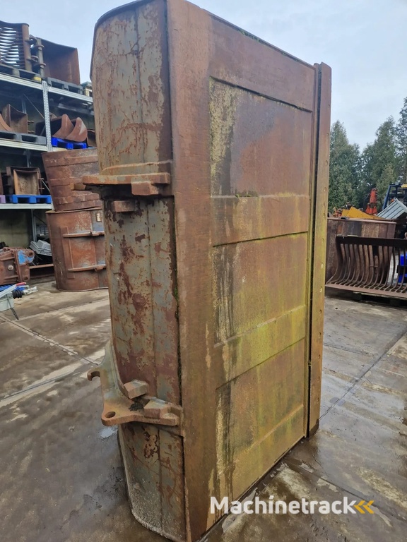 Volvo dichte wielladerbak 2.24m. breed