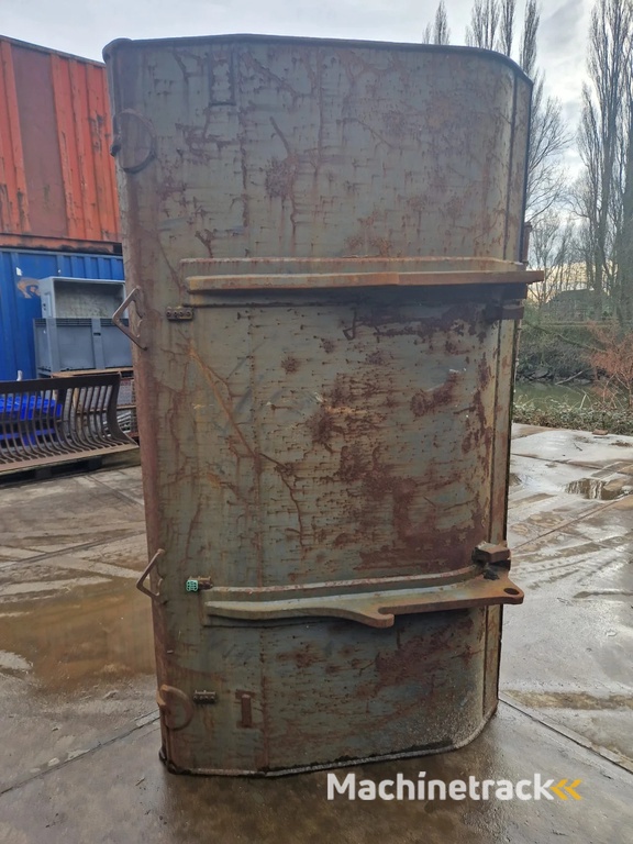 Volvo dichte wielladerbak 2.24m. breed