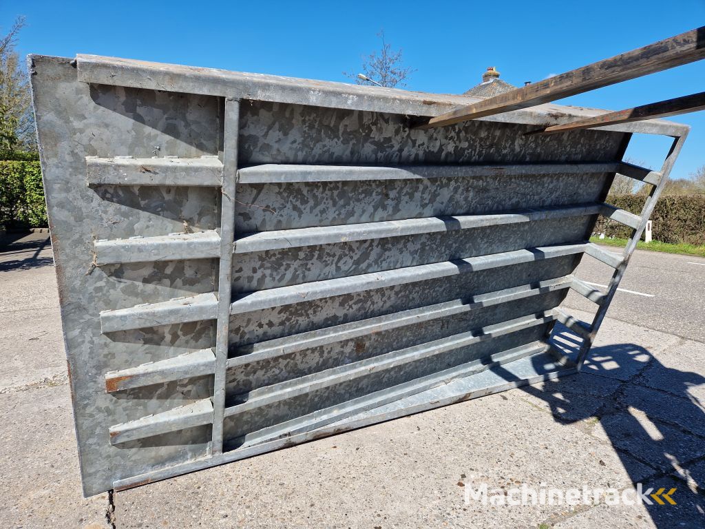 Diversen gegalvaniseerd zwaar uitgevoerd oprijplateau