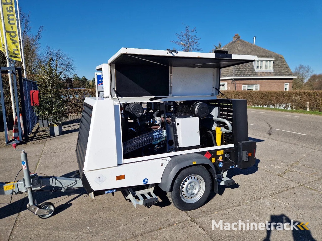 Kaeser M82 in goede conditie!