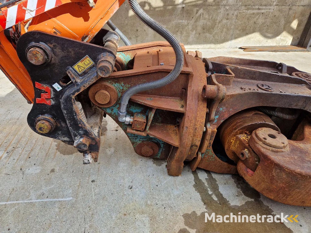 Komatsu JCY17 schrootschaar/betonvergruizer