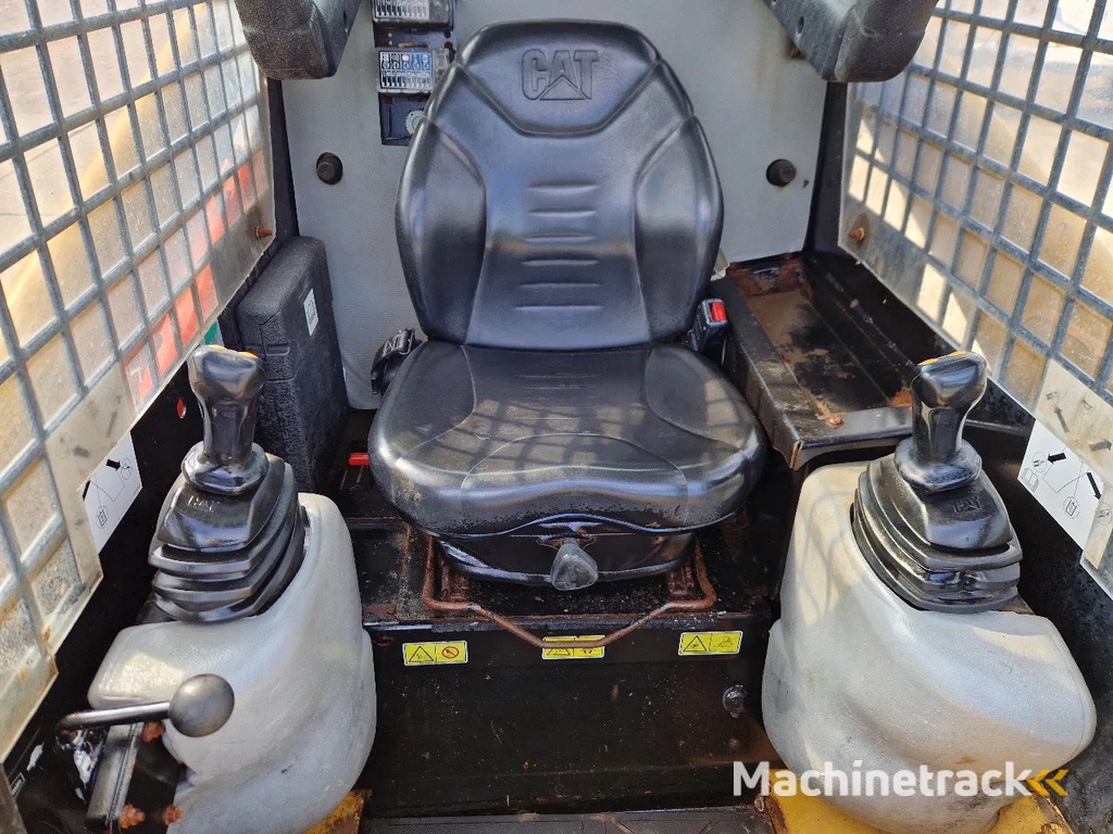 Caterpillar 216B3 schranklader met 1191 uur