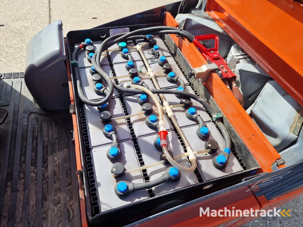 Toyota 1500 kg. elektrisch hefhoogte 5.00m.