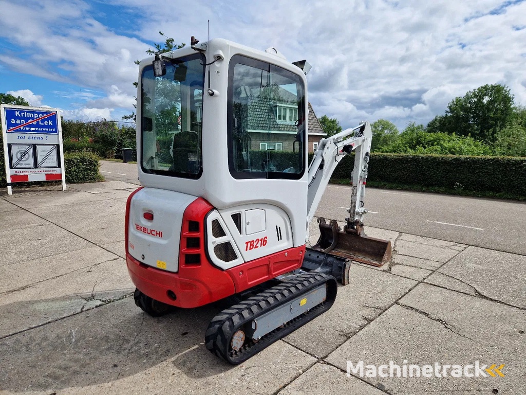 Takeuchi TB216 met 2089 uur