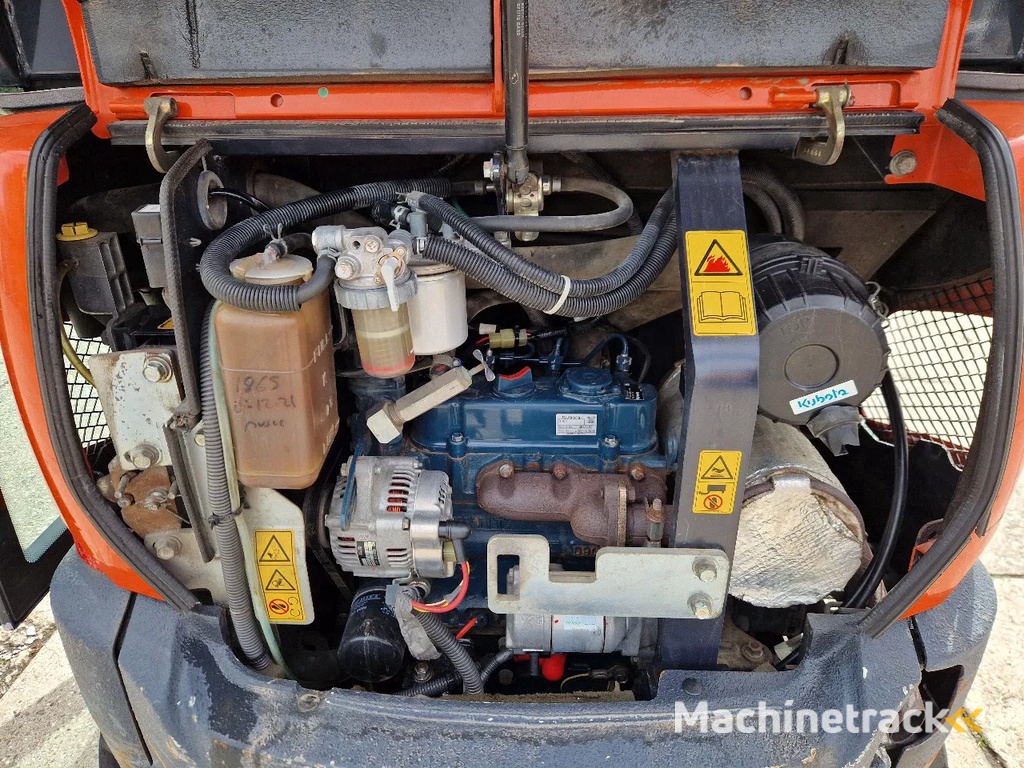 Kubota KX019-4 CW05 met 2 bakken