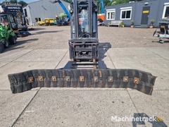 zeer-zwaar-uitgevoerde-puin-,-zand-,-grond-,-sneeuwschuif