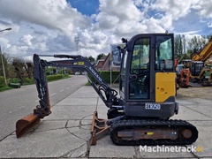 volvo-ecr25d-met-2562-uur