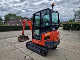 Minituur van Kubota KX019-4 CW05 met 2 bakken