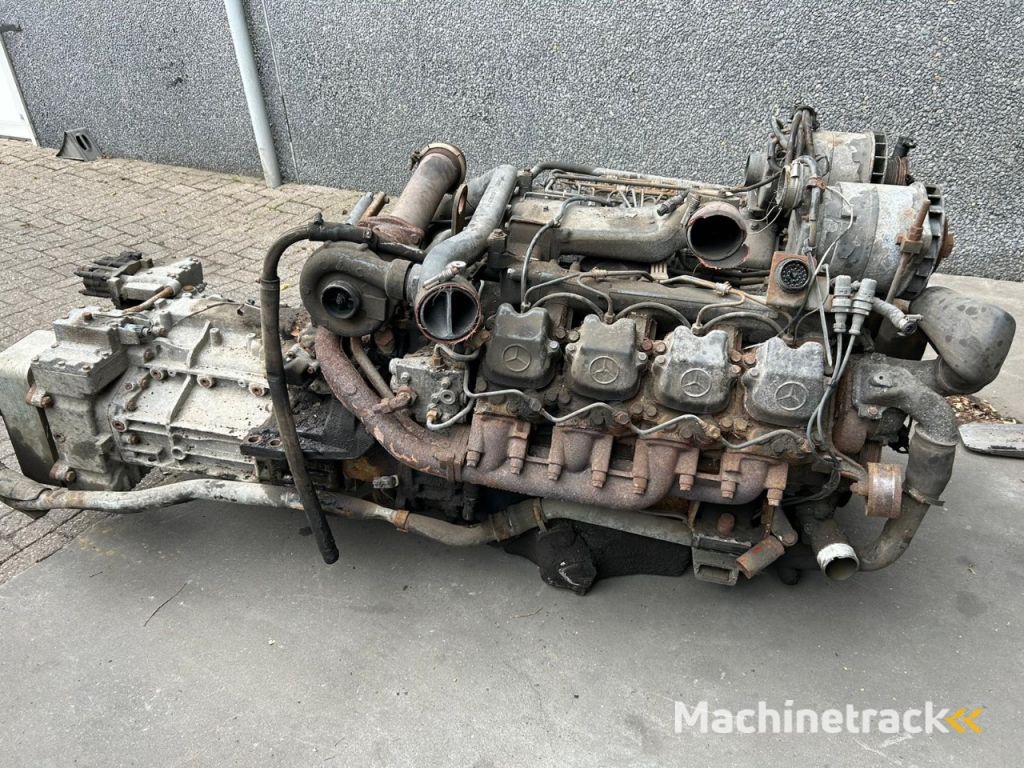 Mercedes-Benz 38.442