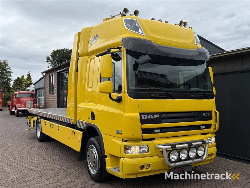 DAF CF 65.300 Towtruck Depannage Lier Brille Sleeper 640x242x104 cm