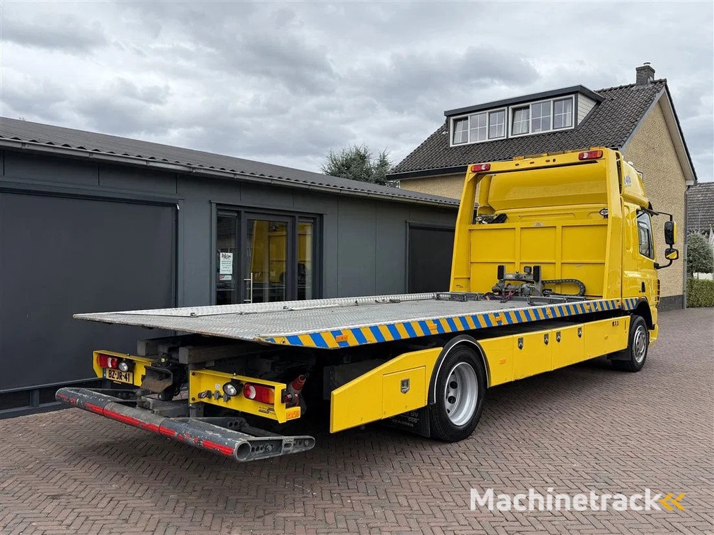 DAF CF 65.300 Towtruck Depannage Lier Brille Sleeper 640x242x104 cm