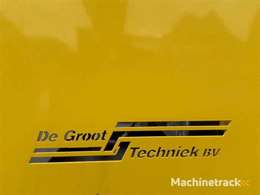 DAF CF 65.300 Towtruck Depannage Lier Brille Sleeper 640x242x104 cm