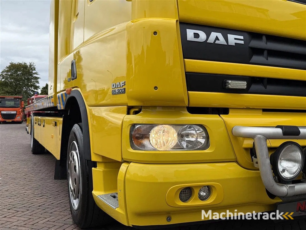 DAF CF 65.300 Towtruck Depannage Lier Brille Sleeper 640x242x104 cm
