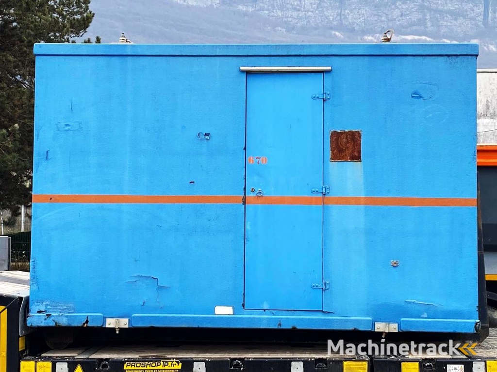 CABANE-DE-CHANTIER SUR BERCE AMPLIROLL