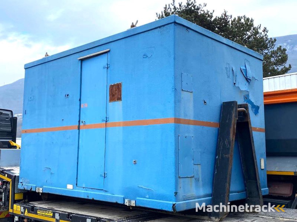 CABANE-DE-CHANTIER SUR BERCE AMPLIROLL