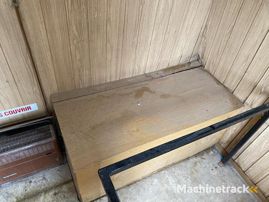 CABANE-DE-CHANTIER SUR BERCE AMPLIROLL